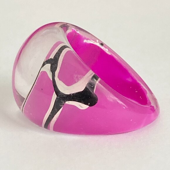 Vintage Lucite Acrylic Ring Size 6 Retro Abstract Hand Painted Purple BlackWhite - Picture 6 of 11